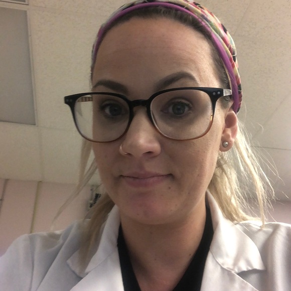 Meet your Posher, Ashley - Picture 1 of 1
